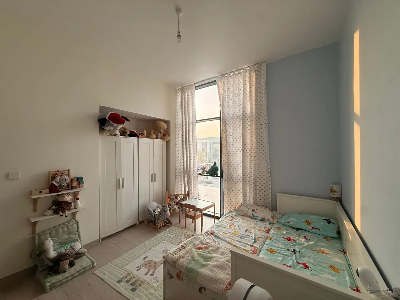 The lived-in townhouse, photo 17, shot on the agent's phone