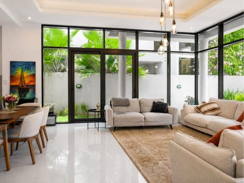 Villa, 2 bed, delivered listing photo 1