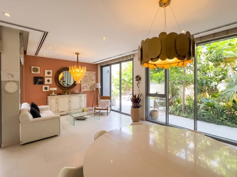 5-Bed Villa, delivered listing photo 4