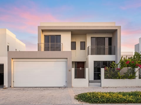5-Bed Villa, delivered listing photo 4