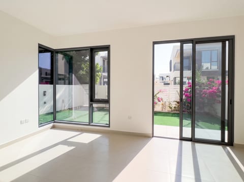 Apartment, 4 bed, delivered listing photo 4