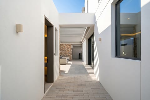 Apartment, 2 bed, delivered listing photo 3
