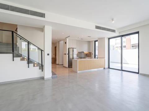 Villa, 5 bed, delivered listing photo 4
