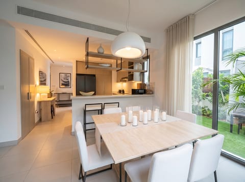 4-Bed Villa, delivered listing photo 3