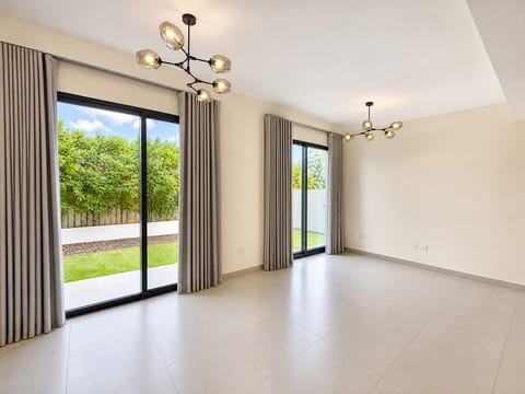 Villa, 2 bed, delivered listing photo 2