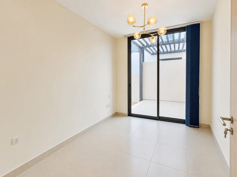 Villa, 2 bed, delivered listing photo 3