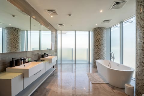 Apartment, 2 bed, delivered listing photo 2