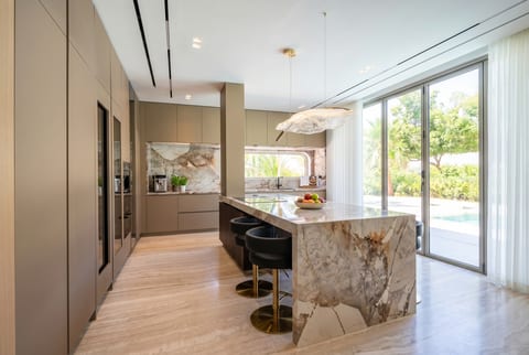 Apartment, 2 bed, delivered listing photo 2
